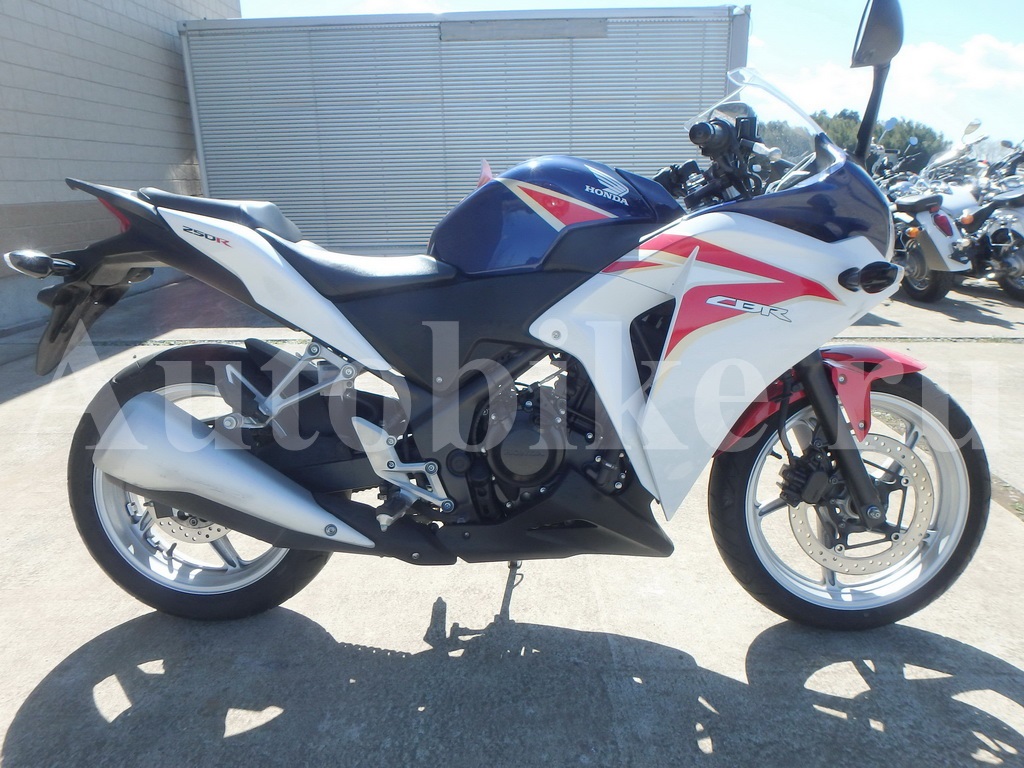 Купить мотоцикл Honda CBR250R-3 2011 фото 5